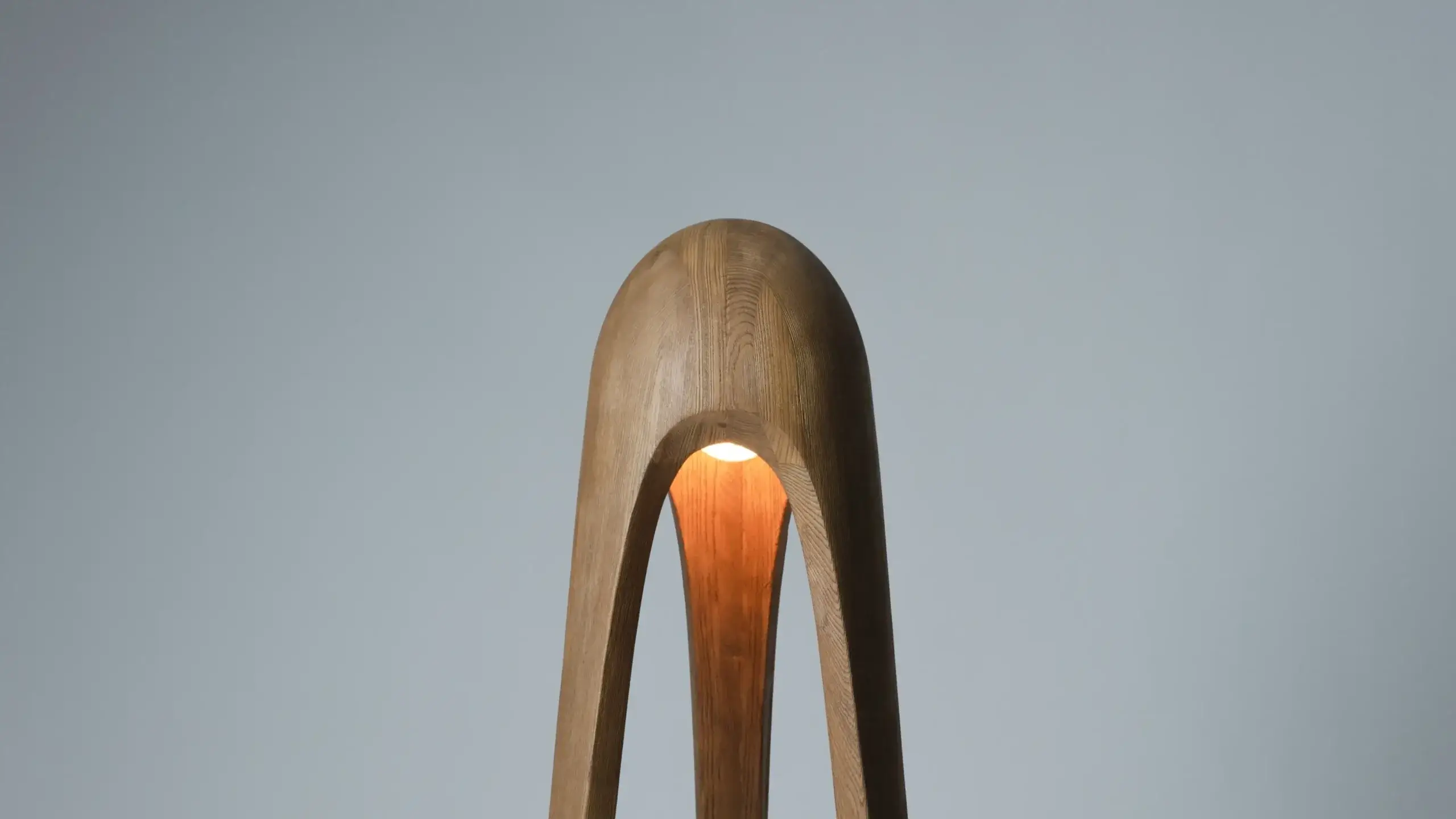 Natural Solid Wood Artistic Floor Lamp Guardian scaled – Flowlight Design Natural Solid Wood Artistic Floor Lamp Guardian scaled | Flowlight Design