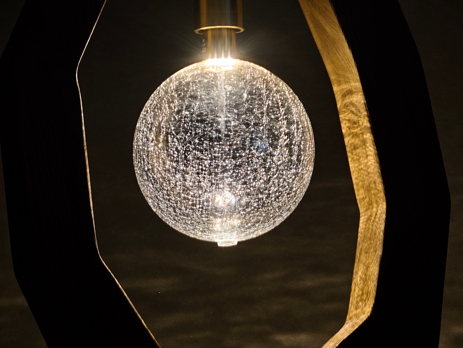 Close Up Detail of Trinity Artistic Solid Wood Floor Lamp – Flowlight Design Close Up Detail of Trinity Artistic Solid Wood Floor Lamp | Flowlight Design